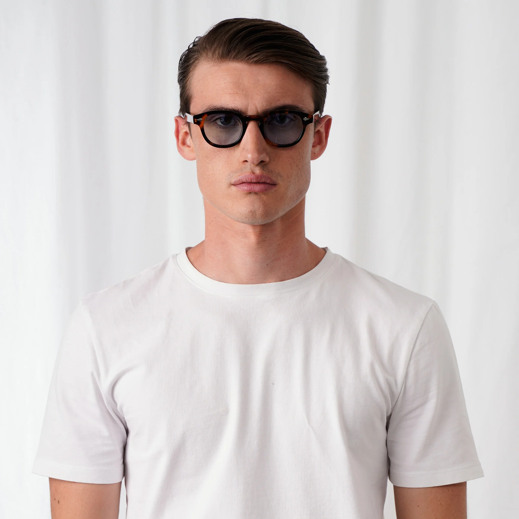 JOHN - Image 7