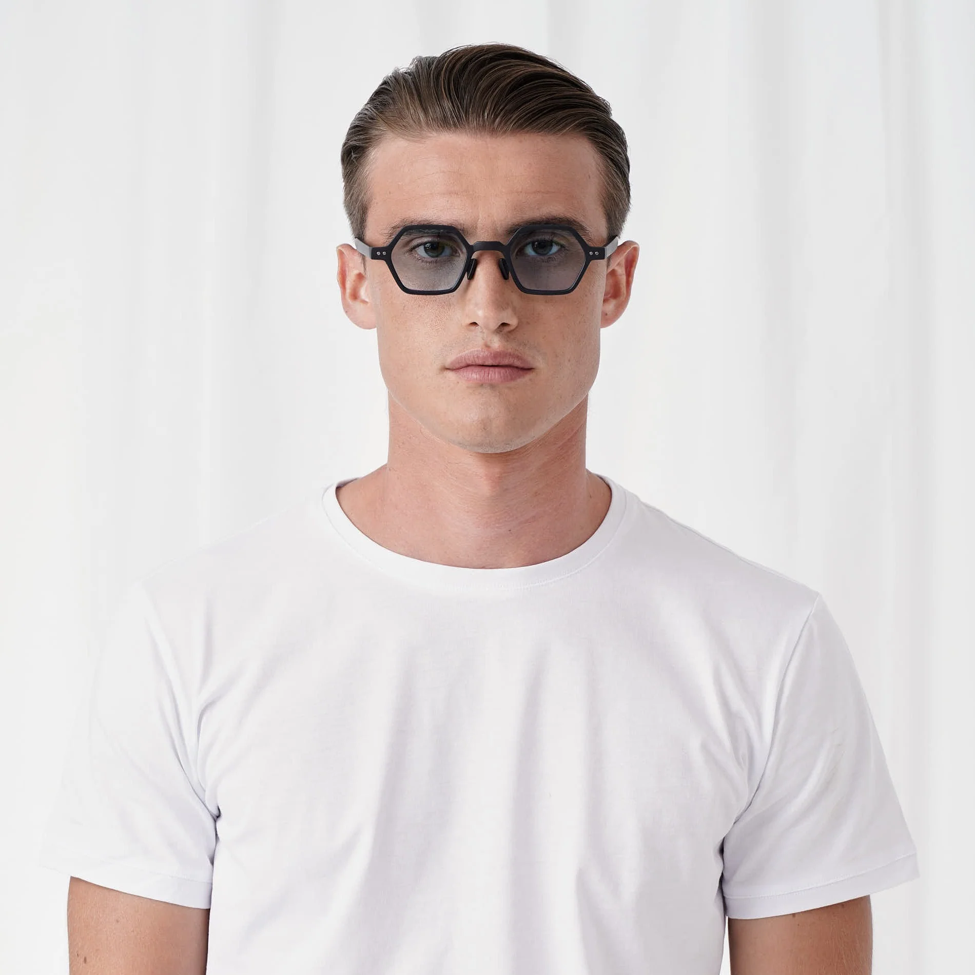 LEON - Image 19