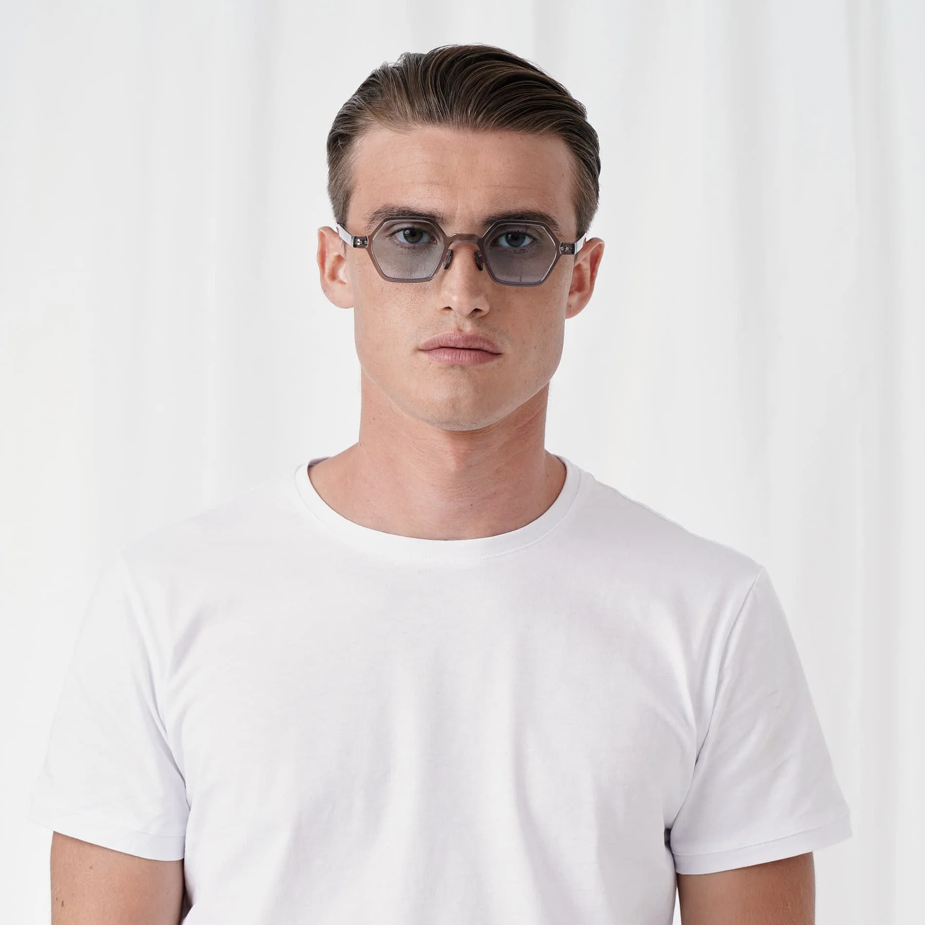 LEON - Image 3