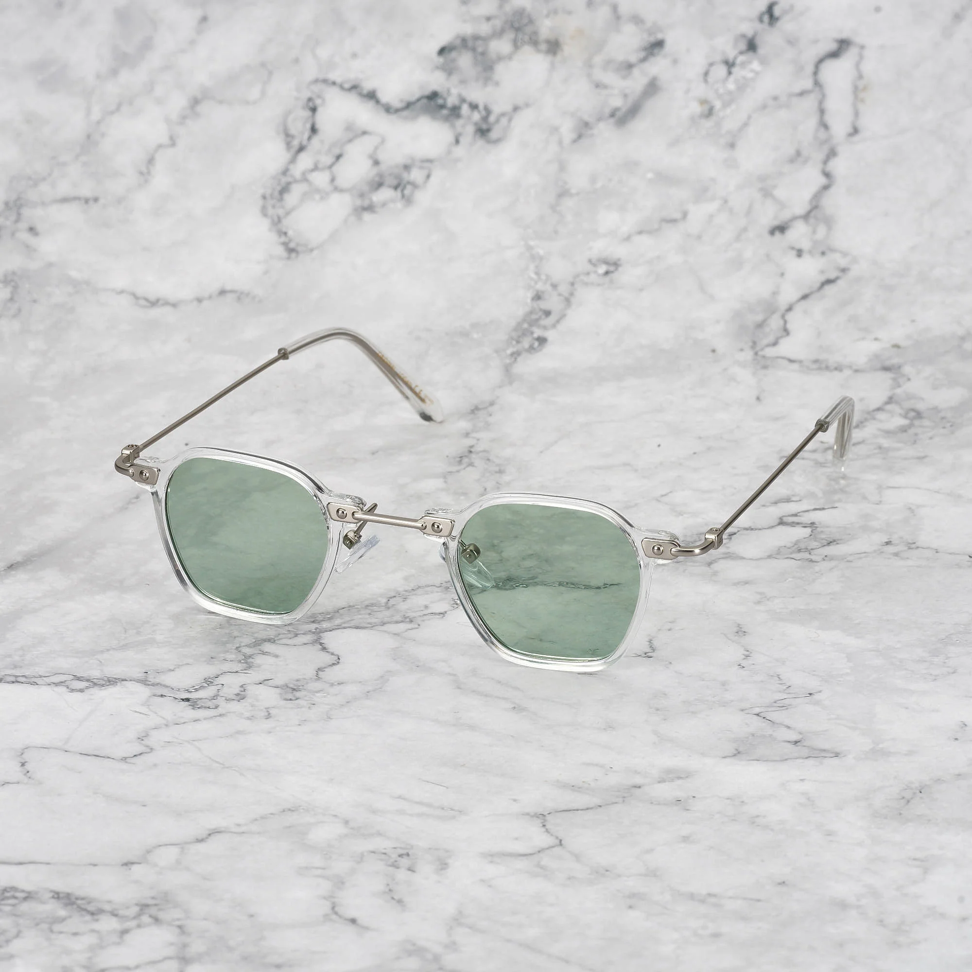 LOGAN - Image 18